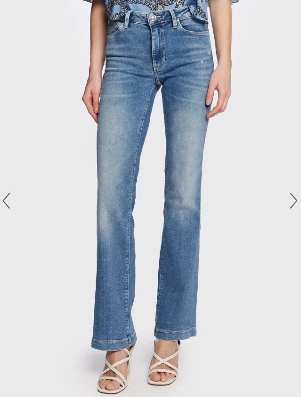 GUESS Calicycle Sexy Bootcut Mid Rise Jeans W30 L32