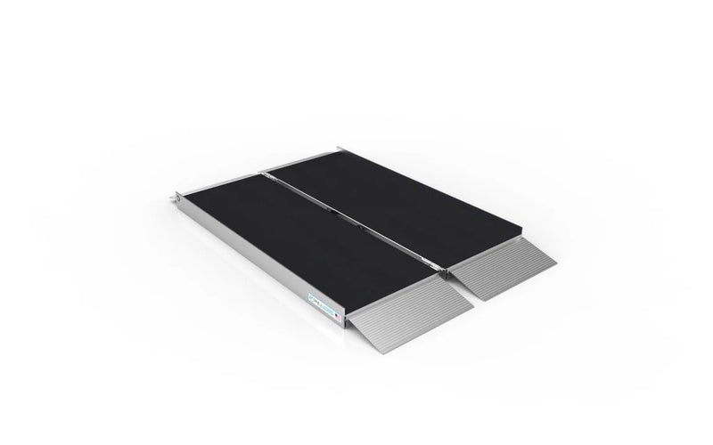 Singlefold Portable Ramp with Slip-Resistant Surface and Self-Adjusting Bottom