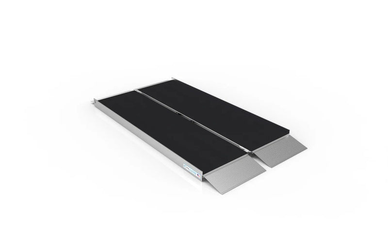 Singlefold Portable Ramp with Slip-Resistant Surface and Self-Adjusting Bottom