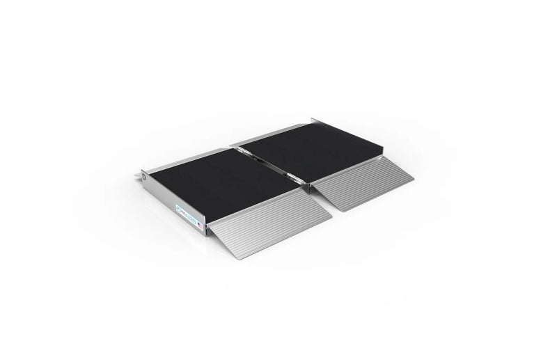 Singlefold Portable Ramp with Slip-Resistant Surface and Self-Adjusting Bottom